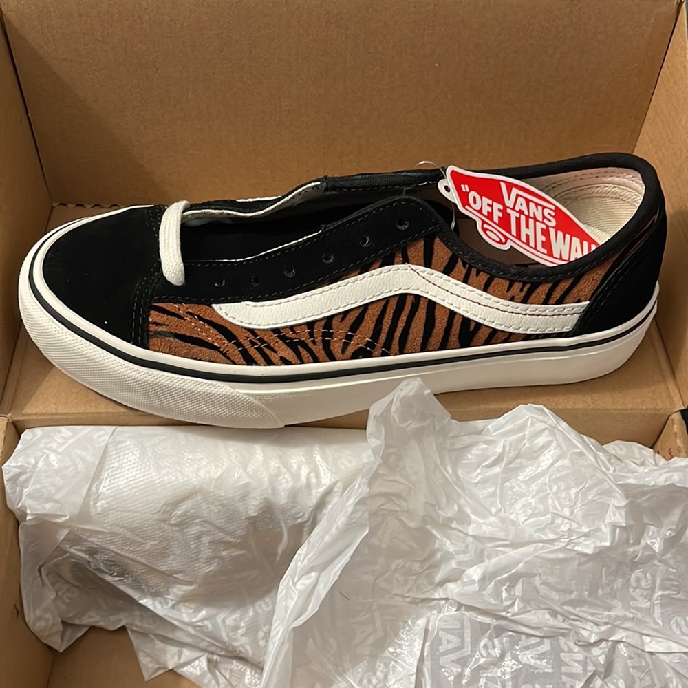 Style 36 Decon St Vans